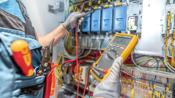 Best Local Electrician Companies  in Oakland, OR
